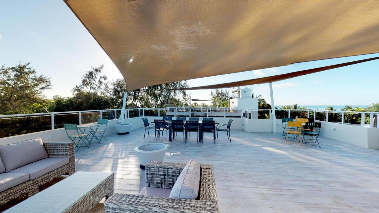 Penthouse - Private Roof Terrace - Sea & Mountain View Appartement Grand Bay Buitenkant foto